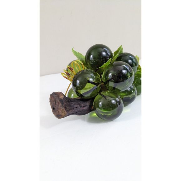 Large Green Lucite Grapes Bunch Vintage Decor Translucent Plastic - Picture 7 of 16